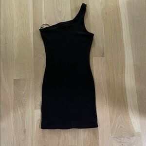 Mahina Classic Black One-Shoulder Dress